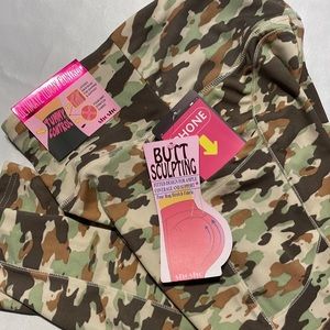 NWT 🌻 ShoSho Camo Leggings